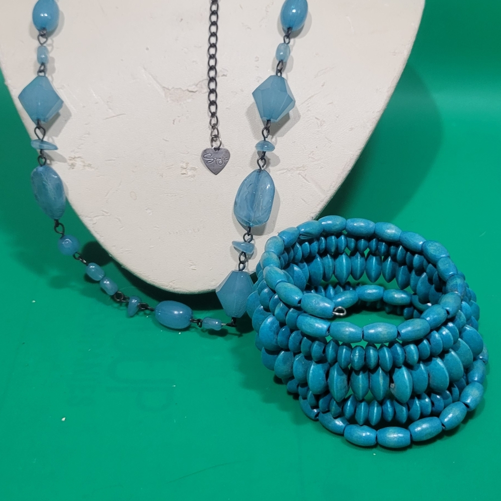 Blue Beaded Necklace and Bracelet Set